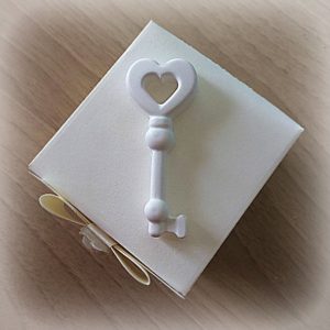 Segnaposto matrimonio traforato